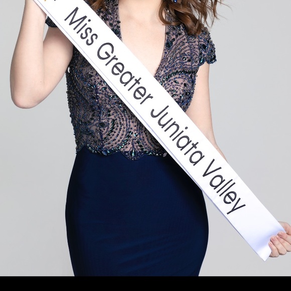 Sherri Hill Gown Size 6 - Picture 6 of 12